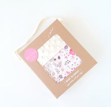 Load image into Gallery viewer, Pepe & Peach Baby Blanket