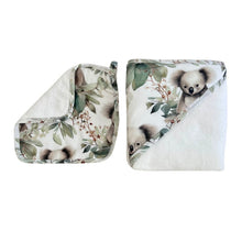 Load image into Gallery viewer, Cuddle Bug & Co Hooded Towel & Washcloth Set