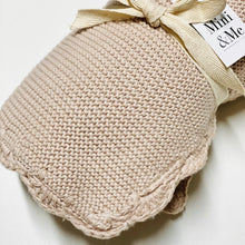 Load image into Gallery viewer, Mini & Me Shell Baby Blanket