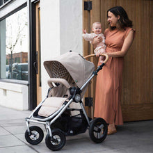 Load image into Gallery viewer, Bumbleride Era Pram plus FREE Parent Pack
