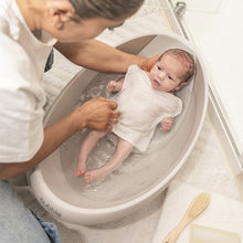 Load image into Gallery viewer, Bubble Cuddle Baby Bath with Newborn Support Insert