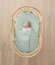 Load image into Gallery viewer, ergoPouch Organic Fitted Sheet Bassinet / Cradle