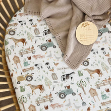 Load image into Gallery viewer, Cuddle Bug & Co Co-Sleeper/Bassinet Sheet