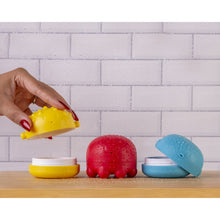 Load image into Gallery viewer, Ubbi Squeeze Bath Toys