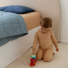 Load image into Gallery viewer, ergoPouch Organic Fitted Sheet Cot/Crib