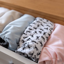 Load image into Gallery viewer, Pea Pods Reusable Nappies