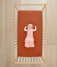 Load image into Gallery viewer, ergoPouch Organic Fitted Sheet Cot/Crib