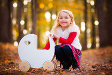 Load image into Gallery viewer, Moover Classic Dolls Pram - Heart