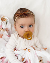 Load image into Gallery viewer, Make U Well Natural Rubber Soother - Orthadontic 2pk