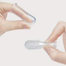 Load image into Gallery viewer, Haakaa Silicone Finger Brush Stage 1 - Clear/1 pack
