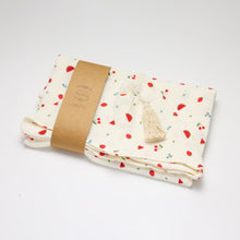 Load image into Gallery viewer, Over the Dandelions Hooded Towel with Tassel

